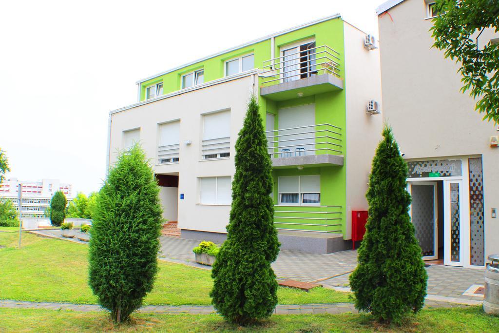 Bokun Apartments III Sisak Luaran gambar