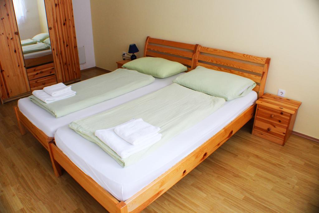 Bokun Apartments III Sisak Luaran gambar